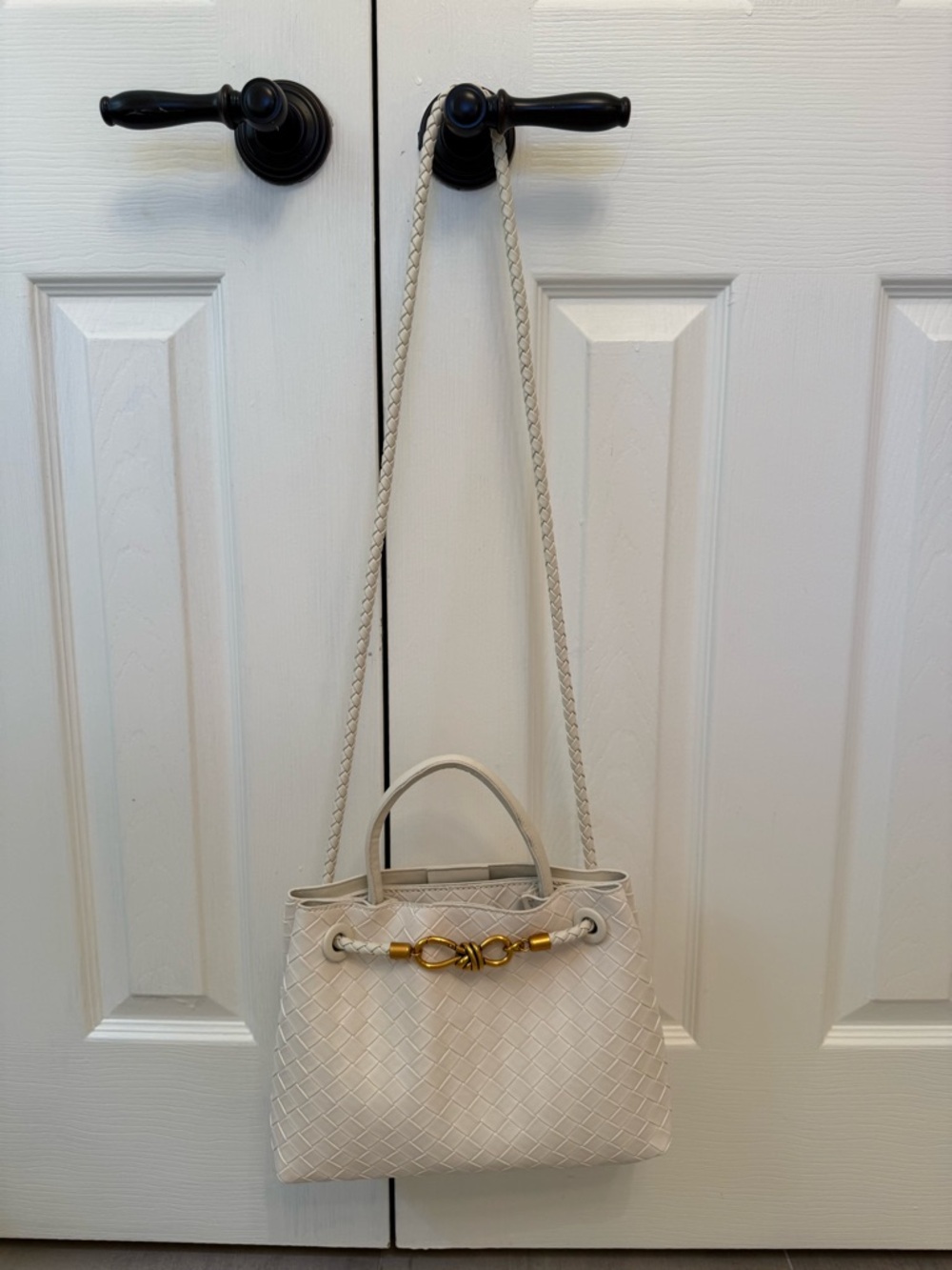 Cream Woven Leather Shoulder Bag with Gold Accent